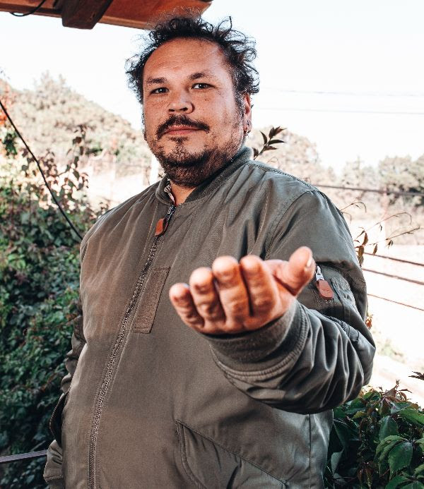 Antonio San Martín presenta nuevo sencillo y un espectáculo con lenguaje de señas