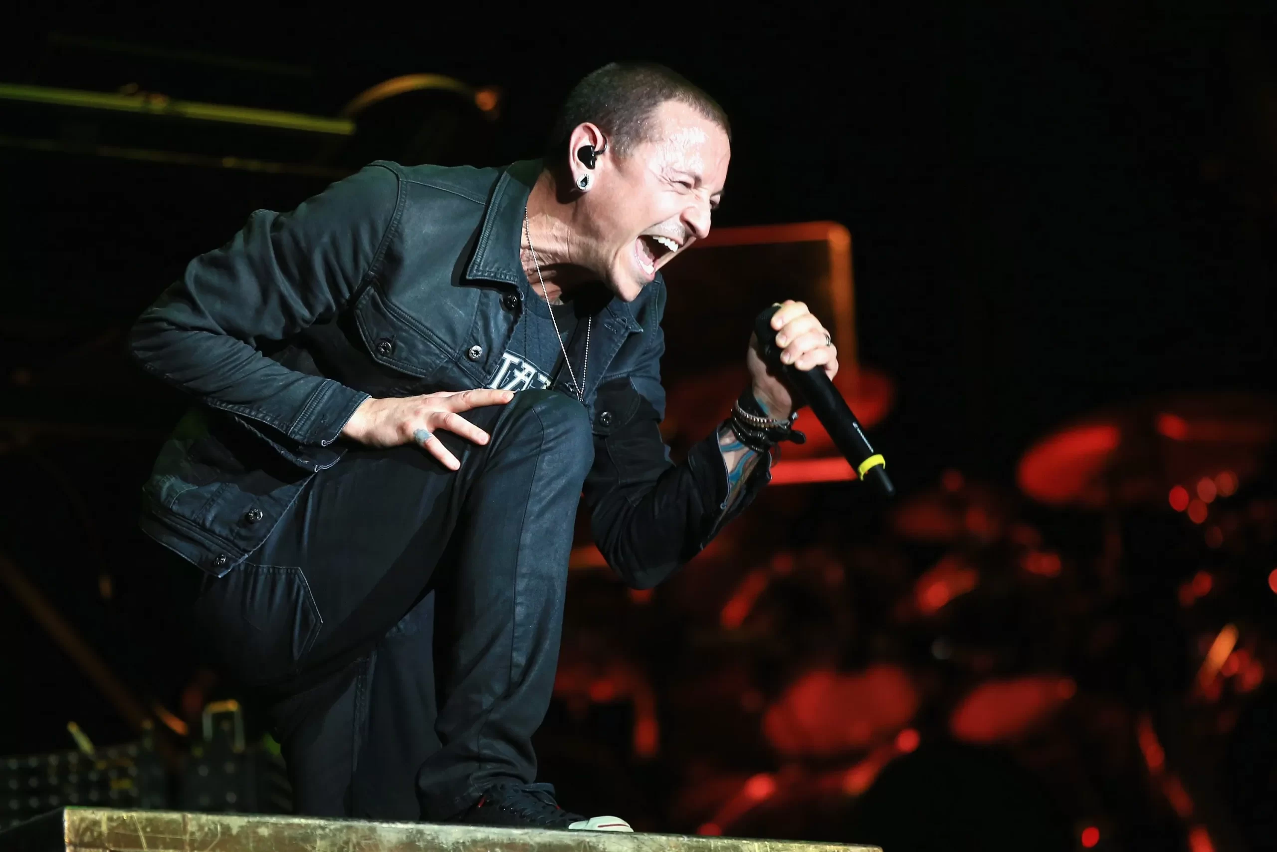 Madre de Chester Bennington: «tener a Armstrong en Linkin Park es doloroso»